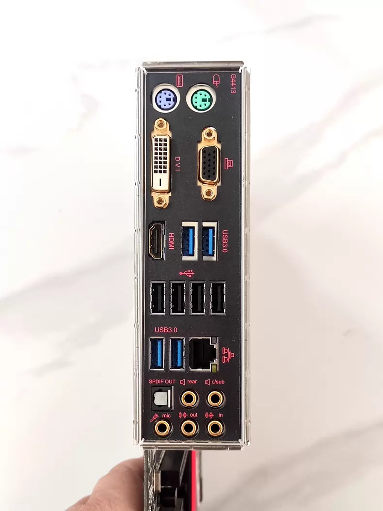 لوحة أم لسطح المكتب من جيجاباي - مراجعة X870E Atx Motherboard وسعره